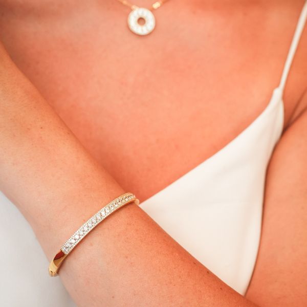 Bracciale morbido in oro giallo 18kt con ametista e opale rosa