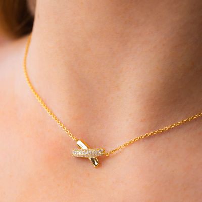 BGR162D Collana girocollo placcata oro giallo con pendente rettangolare intrecciato liscio e in pavè di zirconi