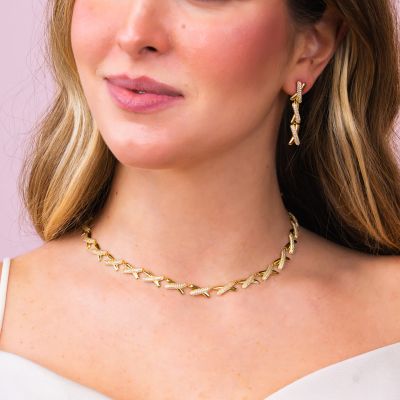 BGR163D Collana girocollo sontuosa placcata oro giallo a moduli ad intreccio dalla superficie liscia e in pavè di zirconi