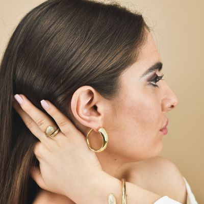 KAN016D Anello contrarié color oro giallo con goccia zirconata 